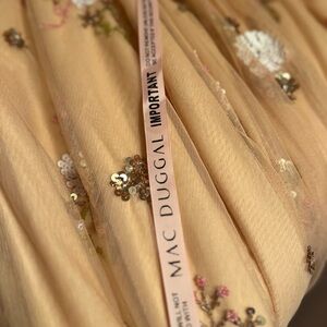 Mac Duggal New With Tags Size 6 Sequined
Floral Pastel Pink Dress